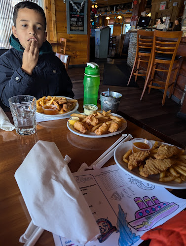 The Boathouse Seafood Restaurant And Waterfront Patio - Belleville