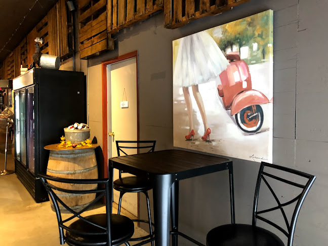 2287 Ward Rd, Kelowna, BC V1W 4R5