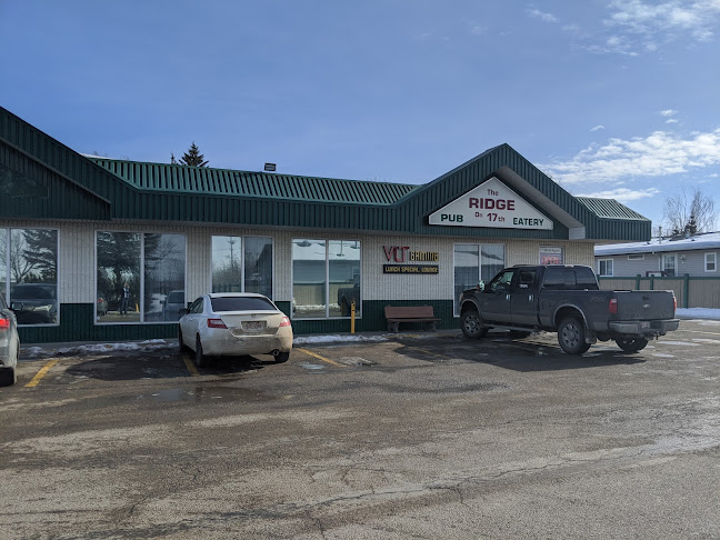 The Ridge Pub & Eatery and LIQUOR OFF SALE - Hospitality and gastronomy