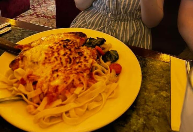 Peter's on Eglinton Restaurant - Mississauga