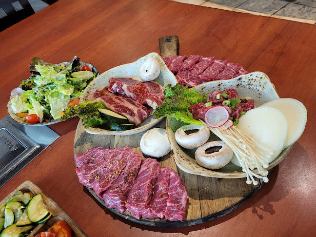 Opinii despre Meat table 육첩반상 (Hwaro Korean BBQ) în Coquitlam - Hospitality and gastronomy