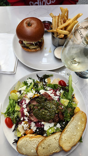 70 University Ave, Toronto, ON M5J 2M4