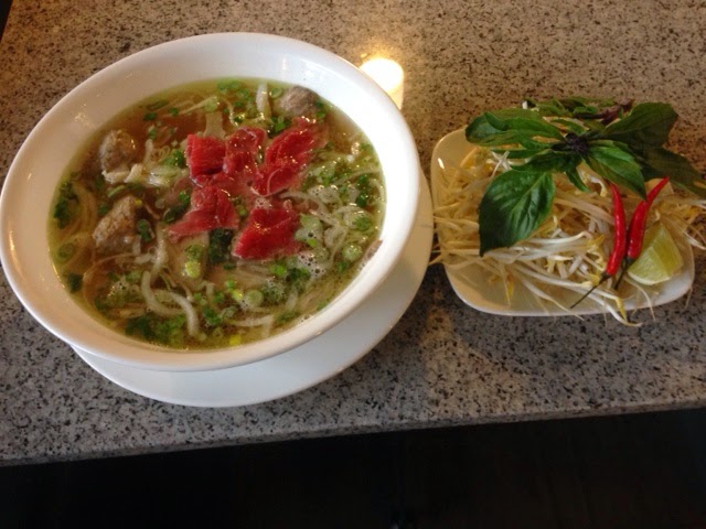 Opinii despre Tony’s Vietnamese Noodle Restaurant în Airdrie - Hospitality and gastronomy