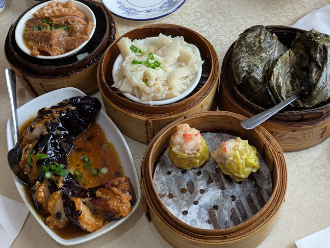 U & Me (Centre St. SW) - Hospitality and gastronomy