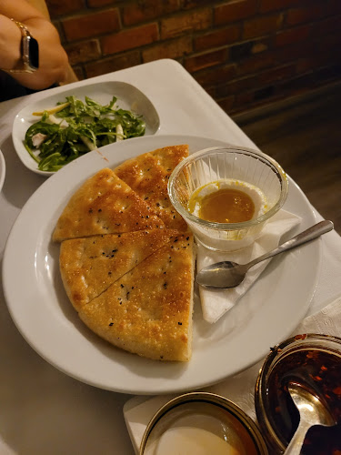 5485 Ferry St, Niagara Falls, ON L2G 1S3