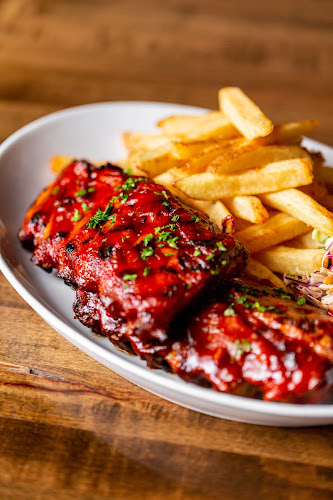 Opinii despre Fionns Grant Park în Winnipeg - Hospitality and gastronomy