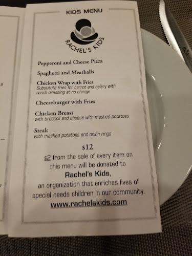 Eight Zero Zero Resto Lounge - Hospitality and gastronomy