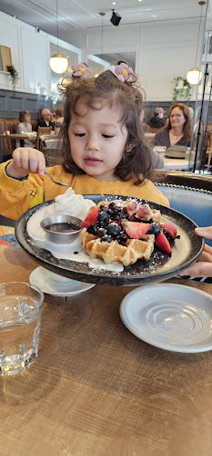 773 Hornby St, Vancouver, BC V6Z 1S4