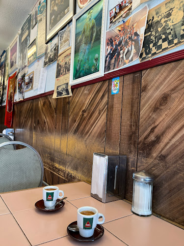 Comentarii opinii despre Joe's Cafe Bar