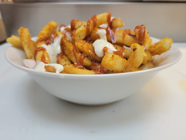 2062 Liverpool Rd, Pickering, ON L1X 1E2