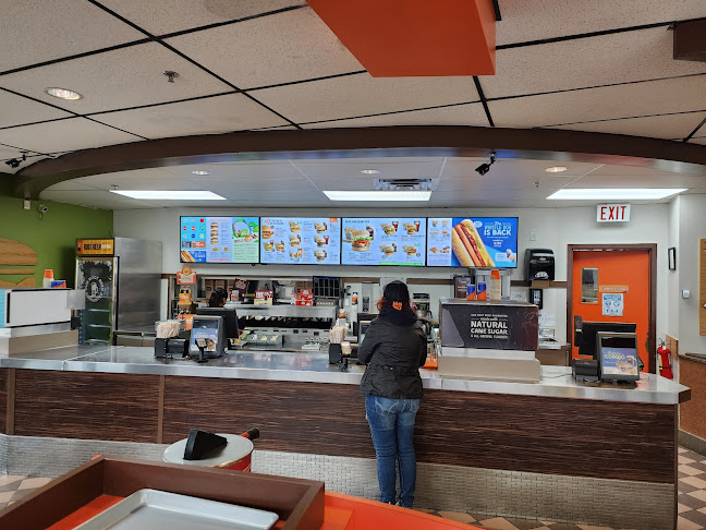 Opinii despre A&W Canada în Yellowknife - Hospitality and gastronomy