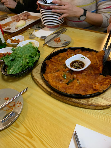 628 Bloor St W, Toronto, ON M6G 1K7