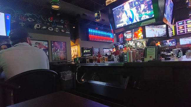 The Canadian Brewhouse (Calgary Township) - Hospitality and gastronomy