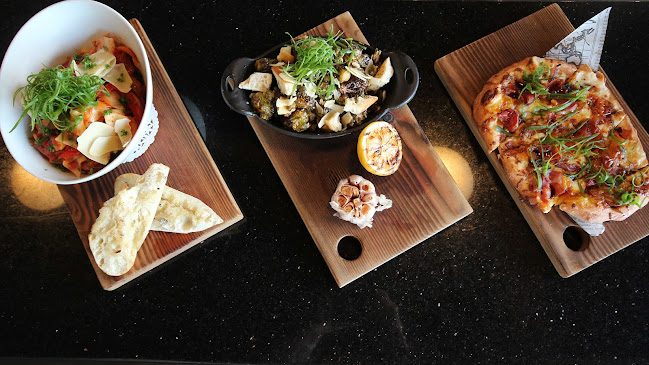 Comentarii opinii despre The Black Iron Club & Grill at Tobiano