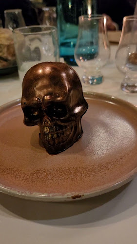 H2 Kitchen + Bar - Hospitality and gastronomy