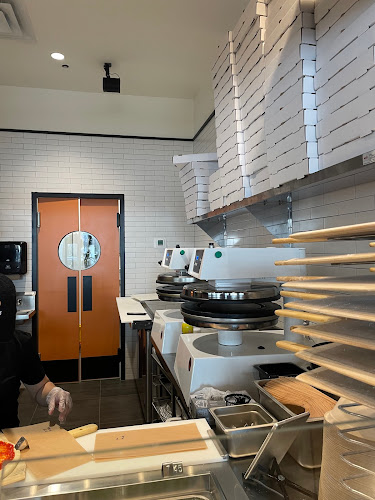 Prestopie Pizzeria - Hospitality and gastronomy