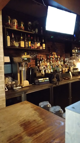 Comentarii opinii despre Hilltop Pub