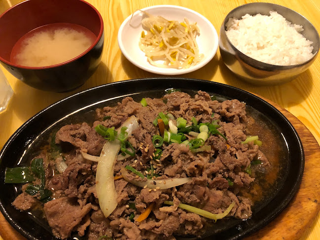 628 Bloor St W, Toronto, ON M6G 1K7