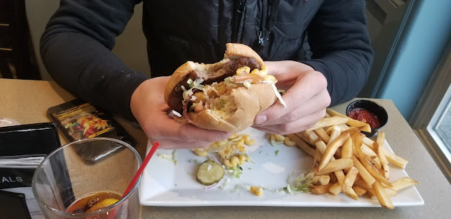 1122 Riverside Ave, Sicamous, BC V0E 2V1