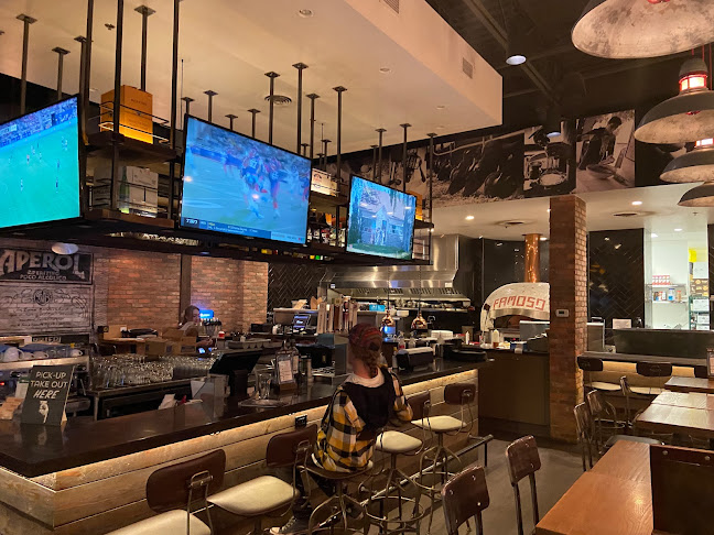 Famoso Italian Pizzeria - Eastgate - Regina