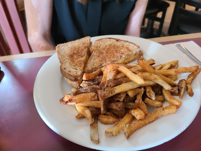 Portsmouth Tavern - Kingston