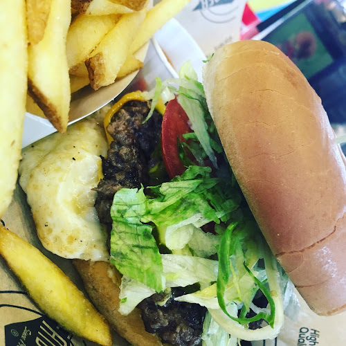 Comentarii opinii despre Fatburger West Edmonton Mall