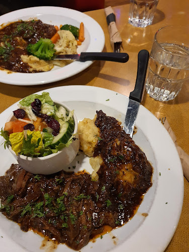 Ricky's All Day Grill & RG's Lounge - Whitehorse - Hospitality and gastronomy