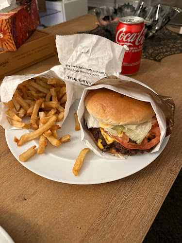 Comentarii opinii despre Fresh Burger Yonge st