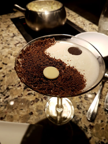 Opinii despre The Melting Pot Edmonton în Edmonton - Hospitality and gastronomy