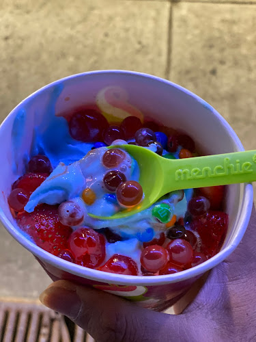 Menchie's - Hospitality and gastronomy