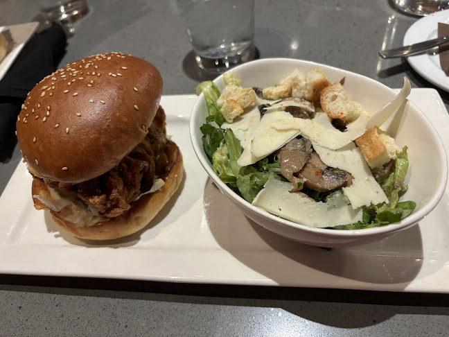 425 King St N, Waterloo, ON N2J 2Z5