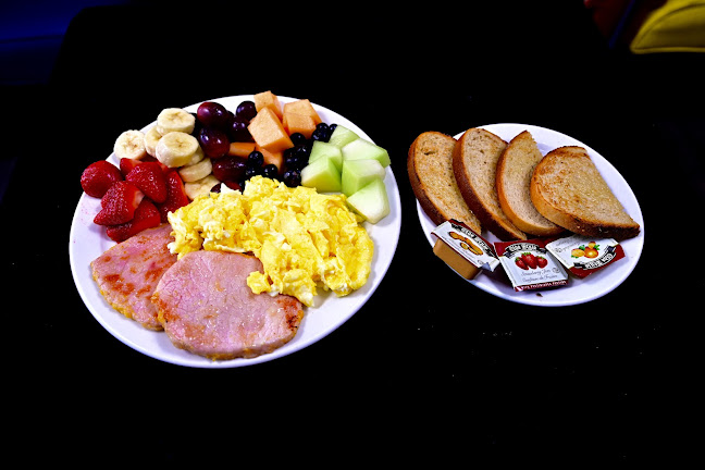 Three Coins Open Kitchen& Breakfast and Lunch - Richmond Hill