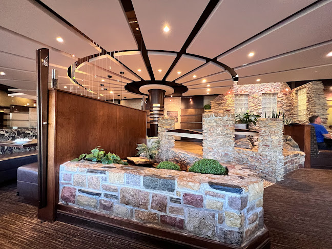 Mano's Restaurant & Lounge - Hospitality and gastronomy