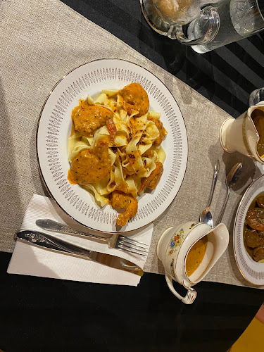 141 Charlotte St, Peterborough, ON K9J 2T6