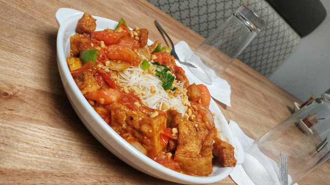 Opinii despre Spicy Garden Pho House Restaurant în Saskatoon - Hospitality and gastronomy