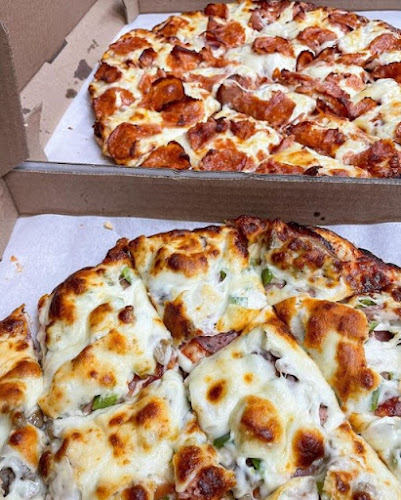 Opinii despre Frank's Pizza în Winnipeg - Hospitality and gastronomy