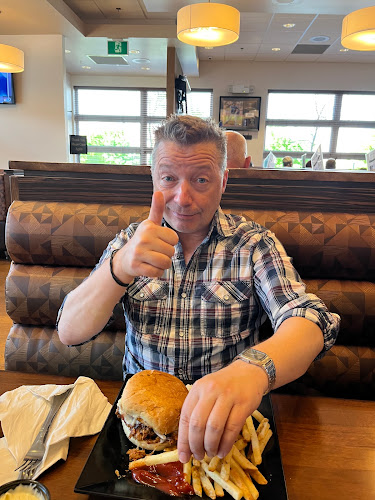 Classic Burger Bathurst - Hospitality and gastronomy