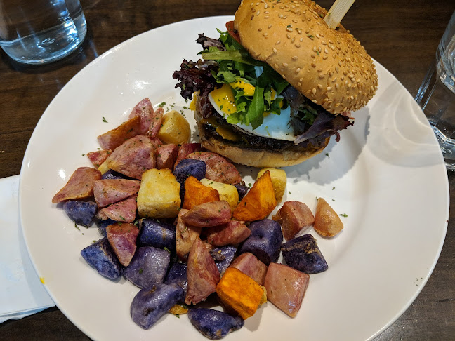 7355 Bayview Ave Unit 2, Thornhill, ON L3T 5Z2