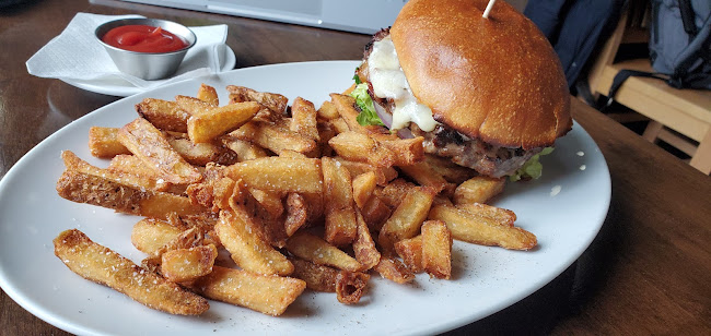 Borealis Grille & Bar (Kitchener)