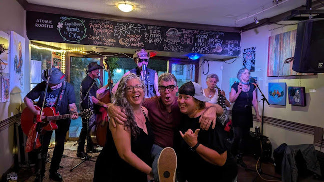 303 Bank St, Ottawa, ON K2P 1X7