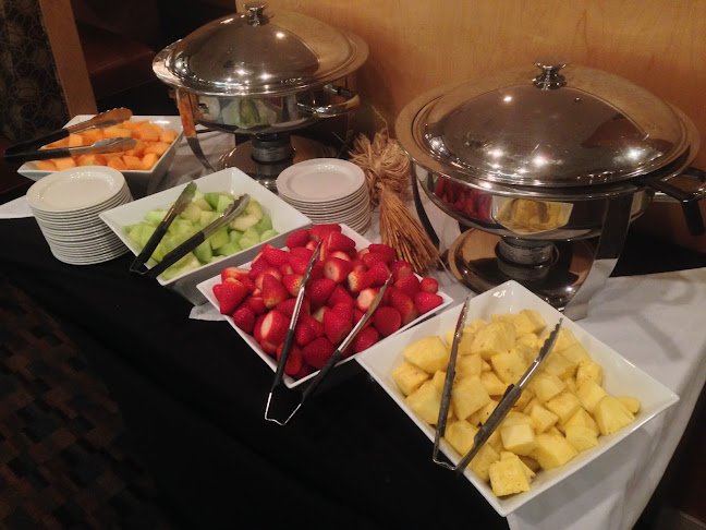 Fixin's Homestyle Eatery - Hospitality and gastronomy