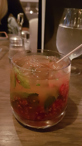 100 Cumberland St, Toronto, ON M5R 1A6