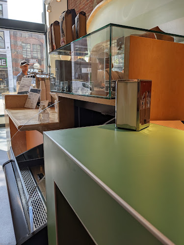 151 W Hastings St, Vancouver, BC V6B 1H4