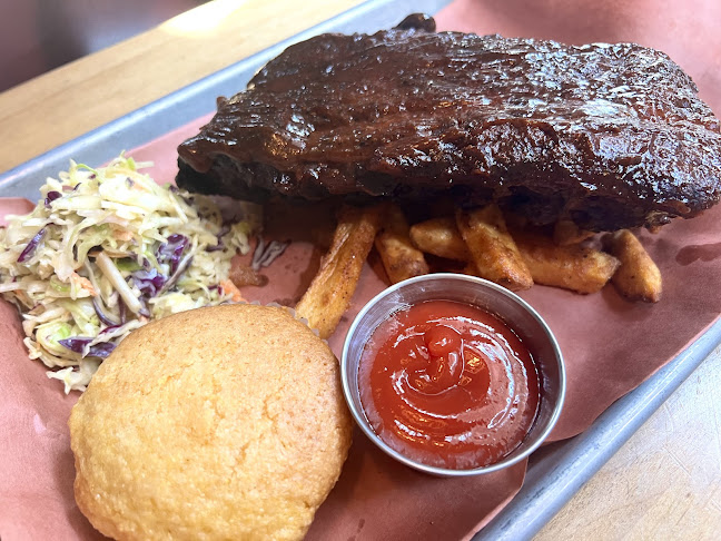 Smoke and Bones BBQ - Hospitality and gastronomy