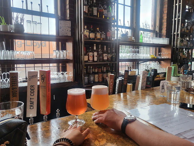 157 Alexander St, Vancouver, BC V6A 1B8