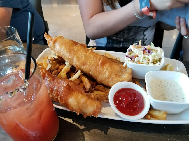 255 Bremner Blvd, Toronto, ON M5V 3L9