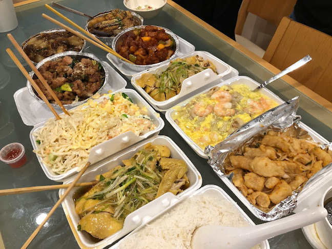 Comentarii opinii despre Pine Tree Garden Restaurant