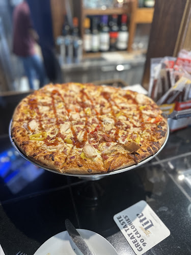 Opinii despre Rondo's Pizza Plus Bright's Grove în Sarnia - Hospitality and gastronomy