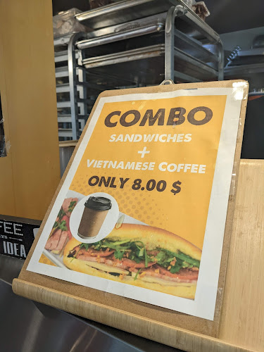 Daisee's Bakeshop - Hospitality and gastronomy