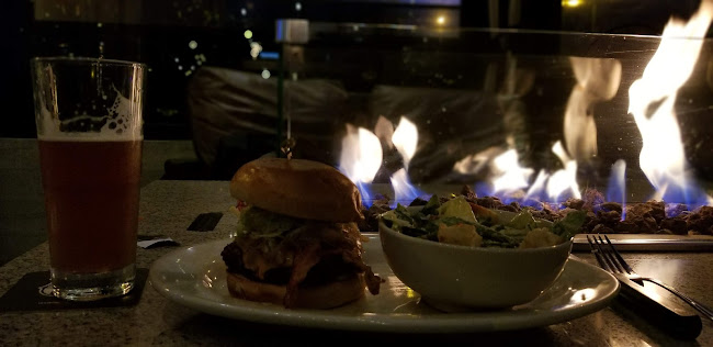 Browns Socialhouse Eagle Landing - Hospitality and gastronomy